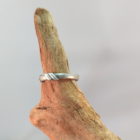 Vintage Native American Rope Design Sterling Silver Band Ring Size 7.5 Stamped - Picture 2 of 5